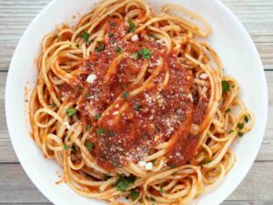 Spaghetti with Marinara Sauce Classic spaghetti with marinara sauce.